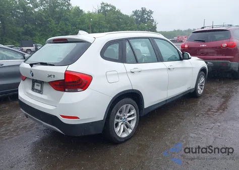 2015 BMW X1 xDrive28I из США, поврежденный, VIN WBAVL1C55FVY31402